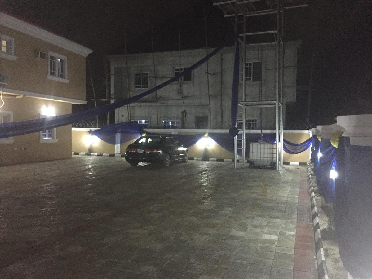 Buggatti Hotel And Suit Port Harcourt Eksteriør billede